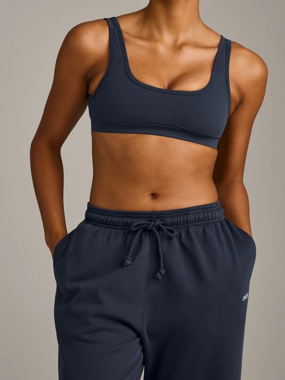 ONER active EFFORTLESSLIFT™ SQUARE NECK SPORTS BRA